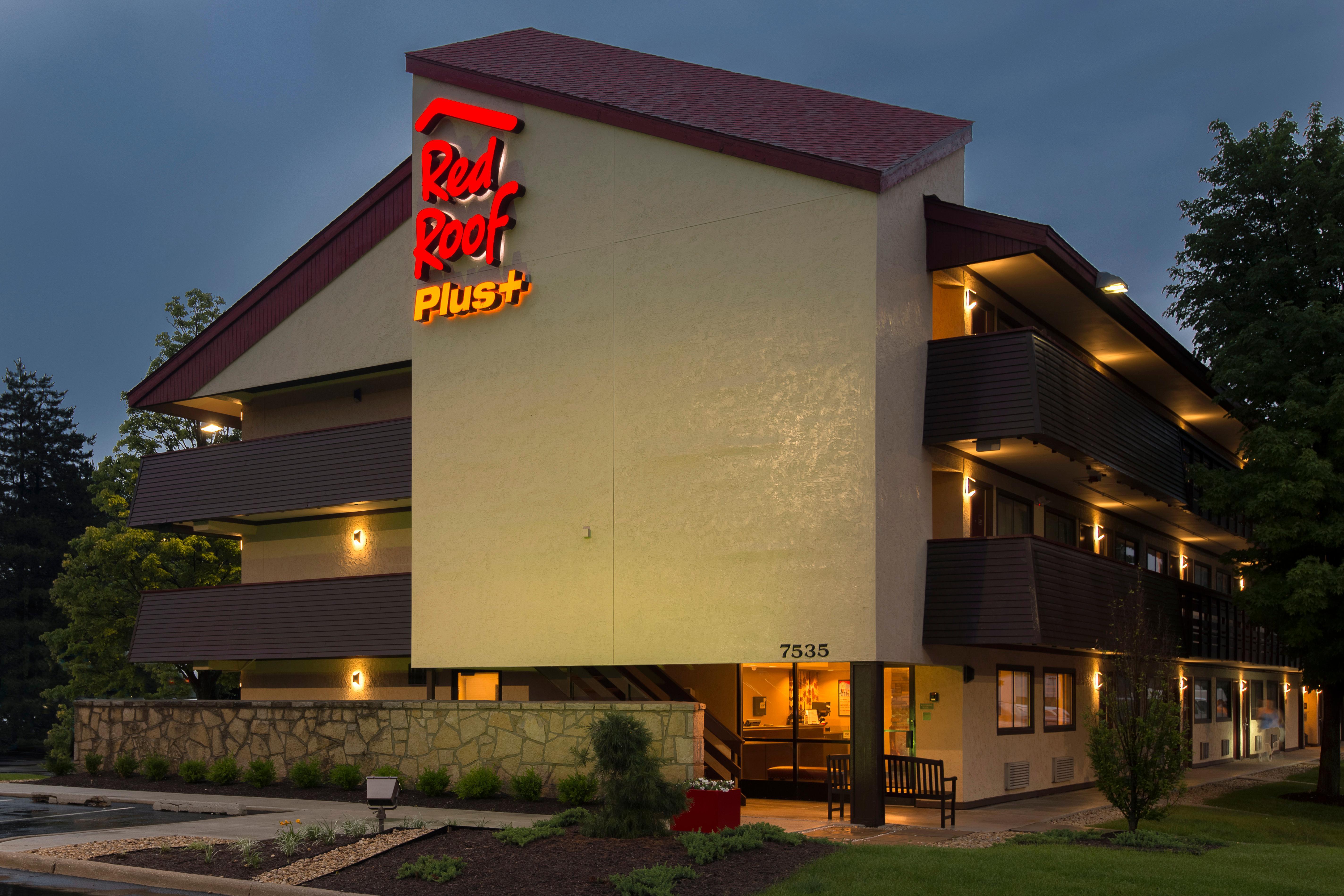 Red Roof Inn Plus+ Chicago - Willowbrook Esterno foto
